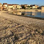 Ana Umago